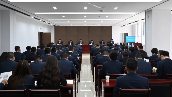 10月14日，交科公司召開2023年安委會（擴(kuò)大）會議暨項目綜合檢查通報會。會議傳達(dá)學(xué)習(xí)了2023年甘肅省第四次安委會擴(kuò)大會議精神等內(nèi)容，對公司上階段安全生產(chǎn)工作進(jìn)行了全面總結(jié)，對下階段安全生產(chǎn)工作進(jìn)