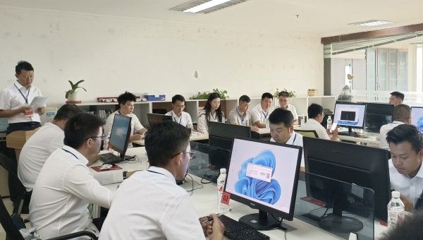 為推進BIM技術(shù)在市政、公路工程建設(shè)中的高效應(yīng)用，選拔、儲備BIM關(guān)鍵技能崗位優(yōu)秀人才，加快高技能人才隊伍建設(shè)，在全司范圍內(nèi)形成重視技能、尊重技能人才的良好氛圍，8月23日，由交科公司工會主辦的202
